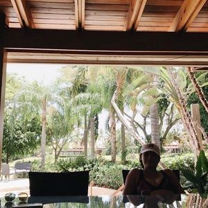 Meet your Posher, Emma